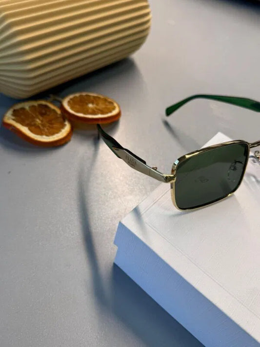 Prada PR Polarize Güneş Gözlüğü – Yeşil