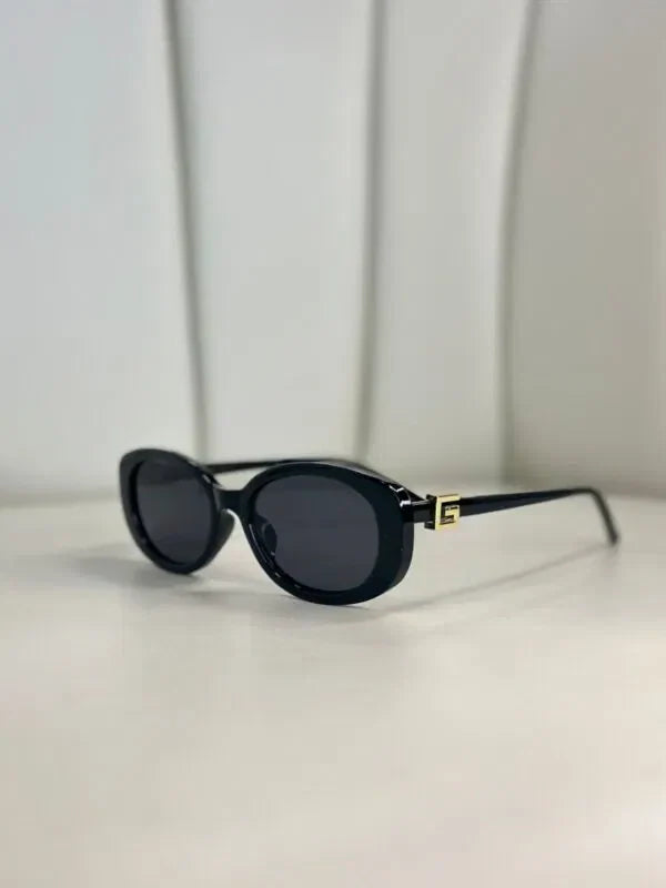 Gucci Oval Güneş Gözlüğü- Siyah