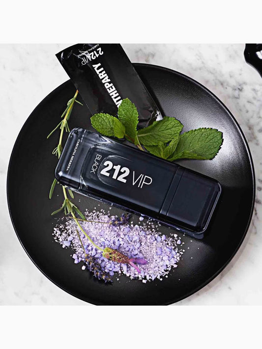Carolıne Herrera 212 Vip Black Eau De Erkek Parfüm-100 ML