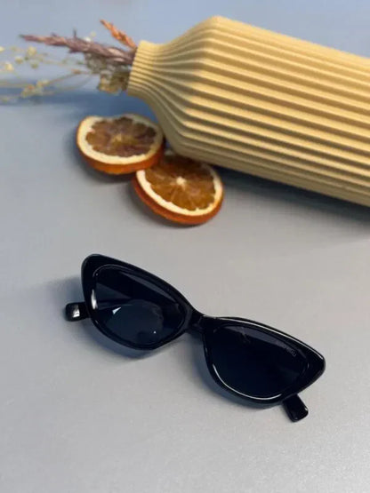 Miu Miu Cat-Eye Güneş Gözlüğü – Siyah