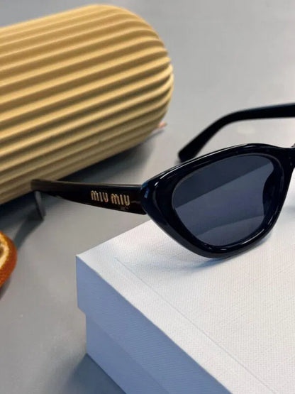 Miu Miu Cat-Eye Güneş Gözlüğü – Siyah