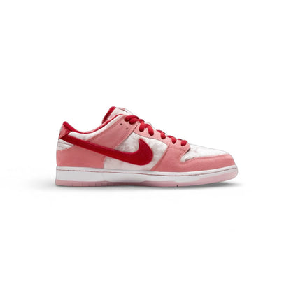 Nike SB Dunk Low Strangelove