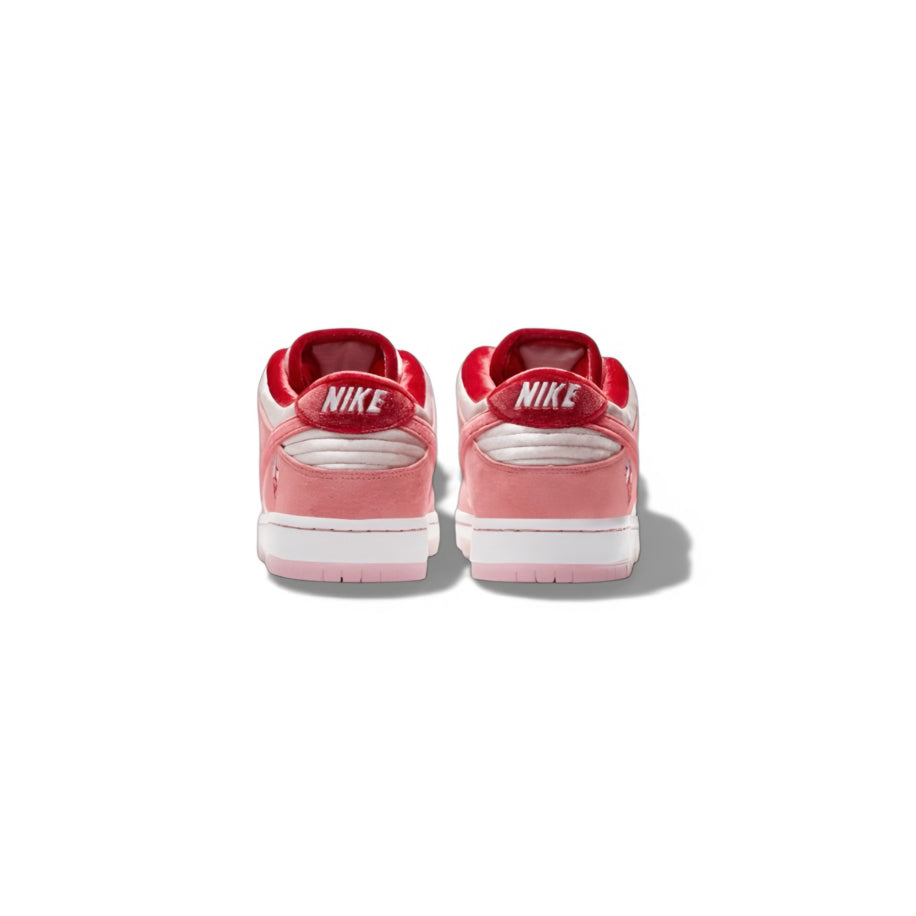 Nike SB Dunk Low Strangelove