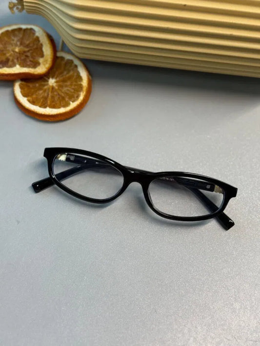 Miu Miu Tortoise Oval Güneş Gözlüğü – Opal Şeffaf